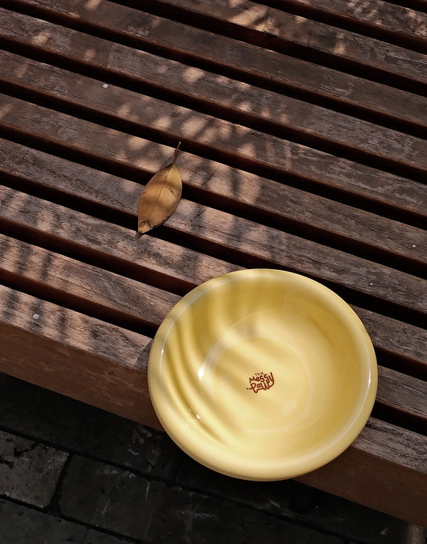 HALO HANDMADE SHALLOW CERAMIC PET BOWL