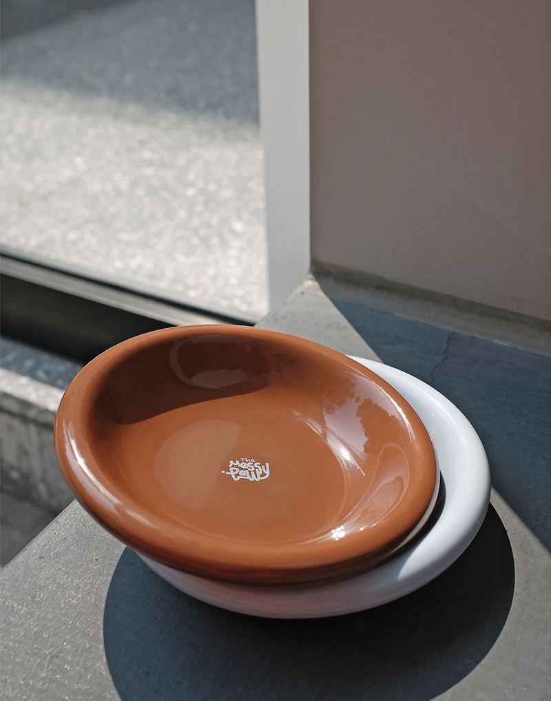 HALO HANDMADE SHALLOW CERAMIC PET BOWL