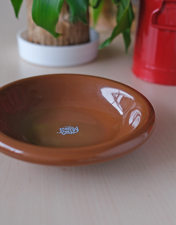 HALO HANDMADE SHALLOW CERAMIC PET BOWL