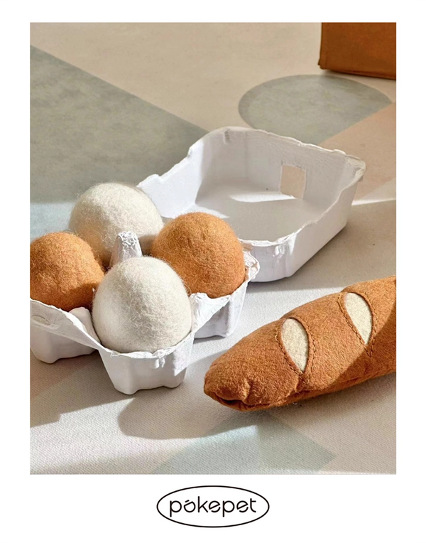 BAGUETTE & EGG CATNIP TOY